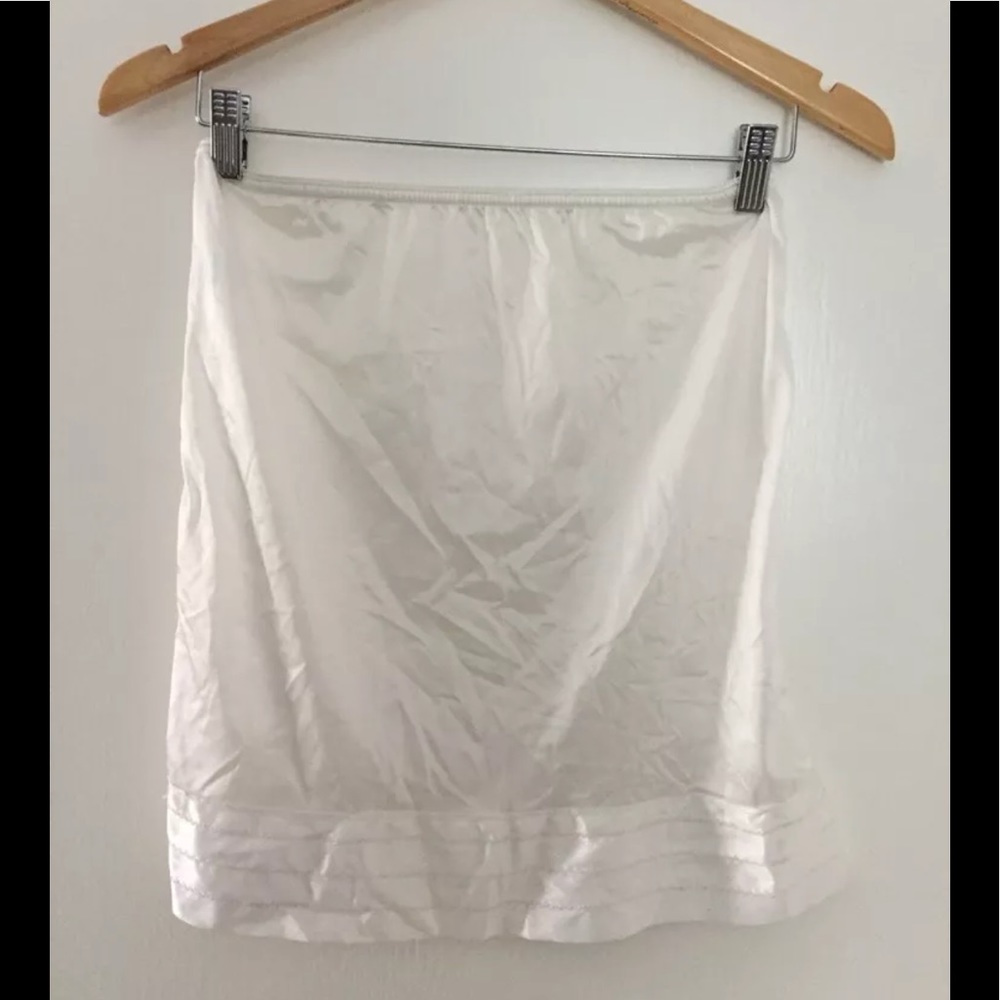 Vintage Ivory Nylon Mel-Lin Half Slip -Small
